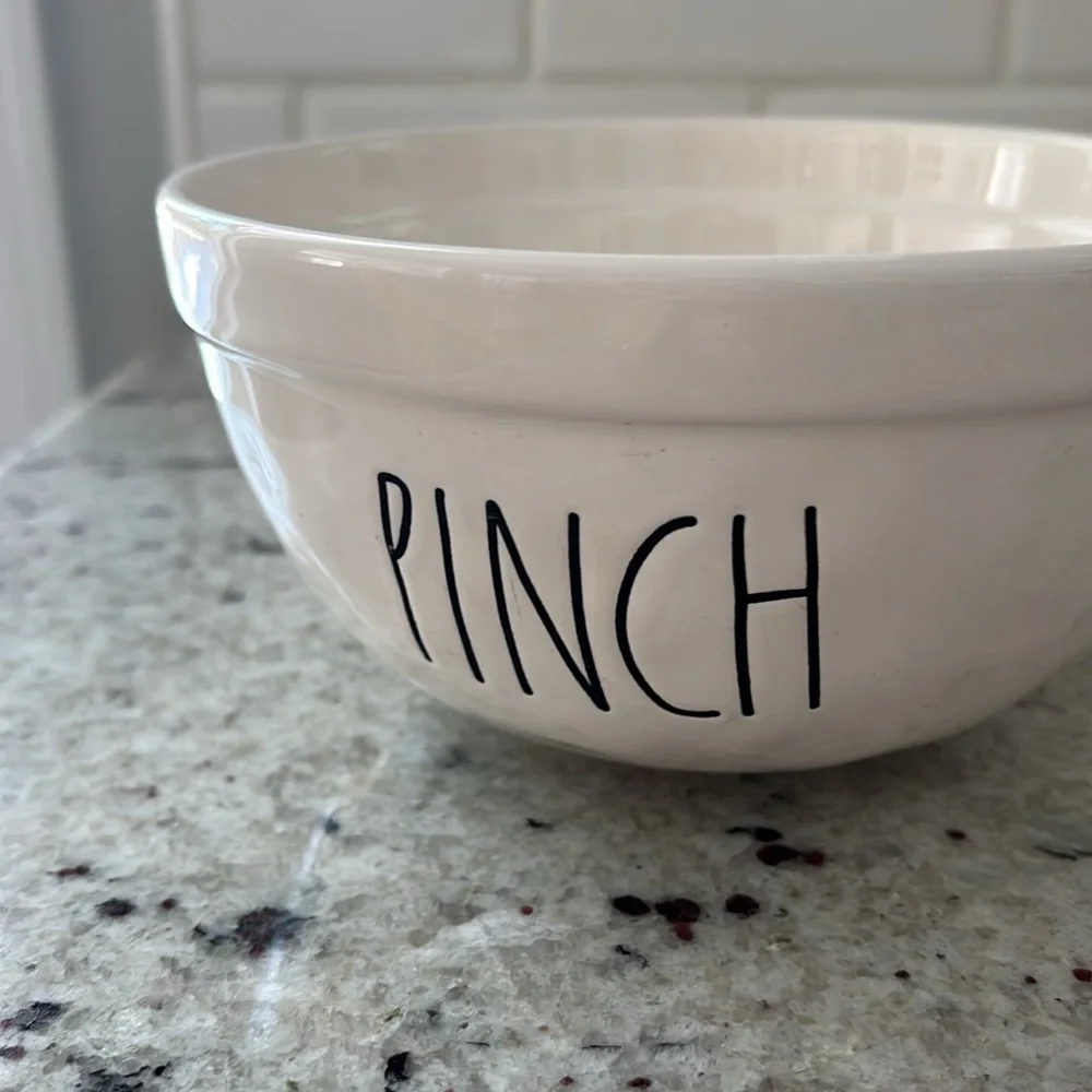 Rae Dunn Artisan Collection “Pinch” bowl